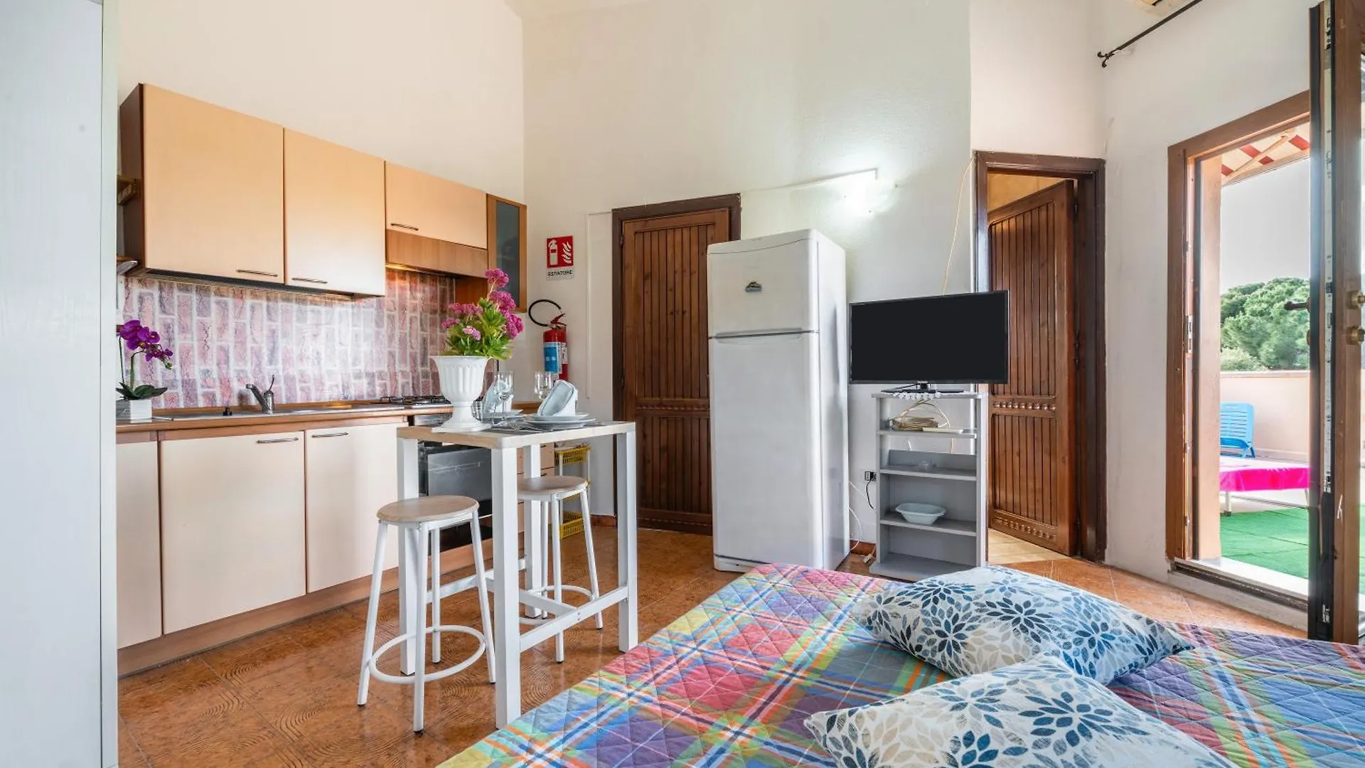 Villa Gianna - Monolocale Luigi Quartu SantʼElena Apartament