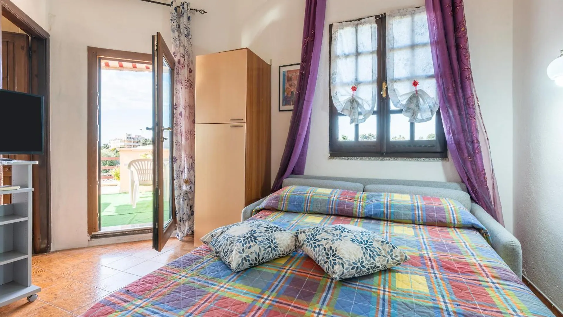Apartament Villa Gianna - Monolocale Luigi Quartu SantʼElena Włochy
